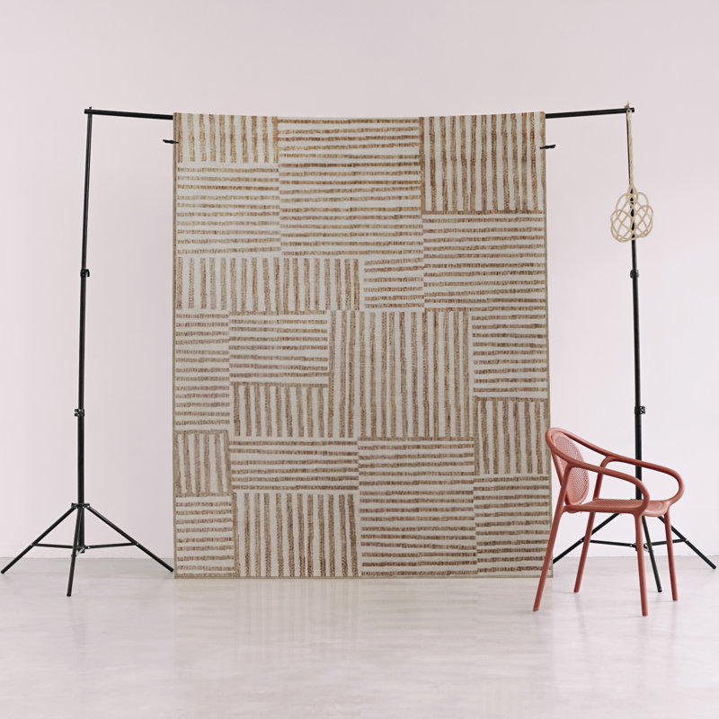 Tapis décoratif moderne à motif de rayures brunes, Rectangle 3 pi 11,24 po x 5 pi 10,87 po