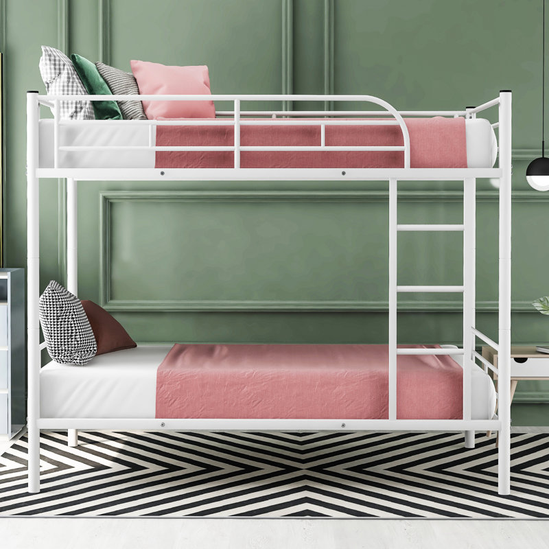 Lit superposé simple au-dessus d'un lit simple en métal blanc - système de support, s'adapte à plusieurs tailles de matelas, qualité de fabrication solide, agencement de chambre à coucher