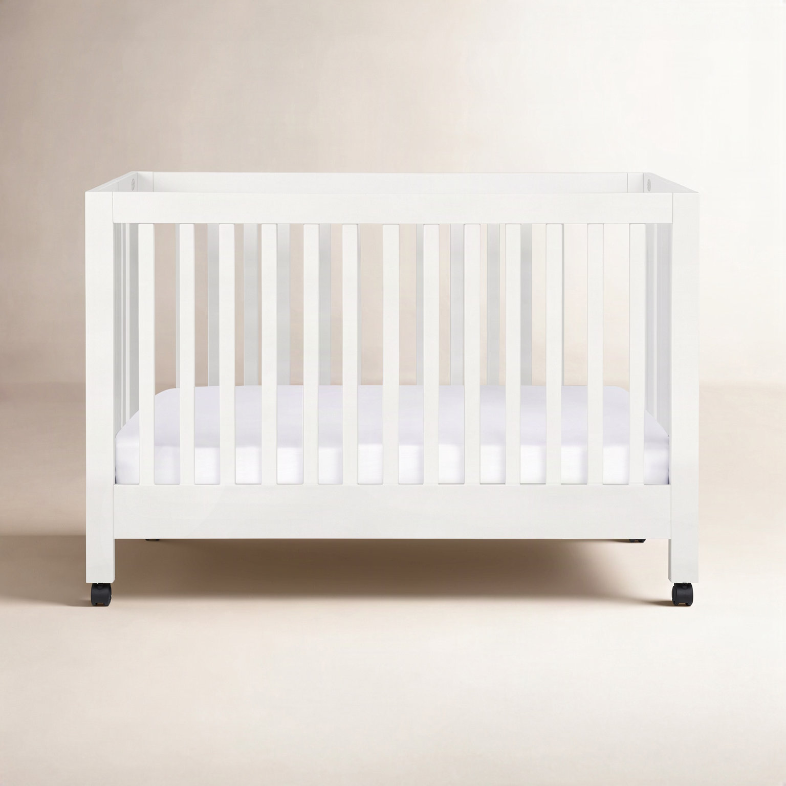 Maki Pine 2-in-1 Convertible Foldable Crib, White