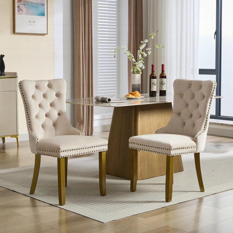 Chaise rembourrée en velours avec pieds en bois doré, Beige