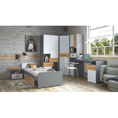 Carina Wardrobe