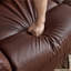 Canapé inclinable manuel en cuir véritable 85,4 po Crawley