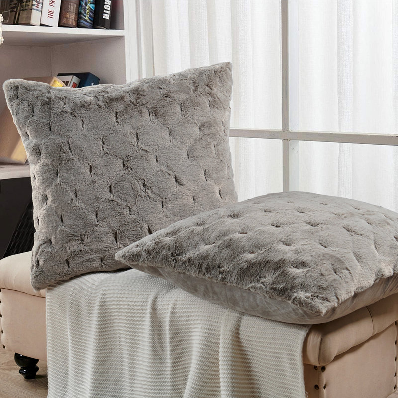 Housse de coussin jacquard en fausse fourrure, Gris, 26 po x 26 po