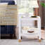 Table d'appoint carrée de style boho avec plateau en verre trempé et structure en métal, conception à 2 niveaux pour le salon et la chambre à coucher-119462140