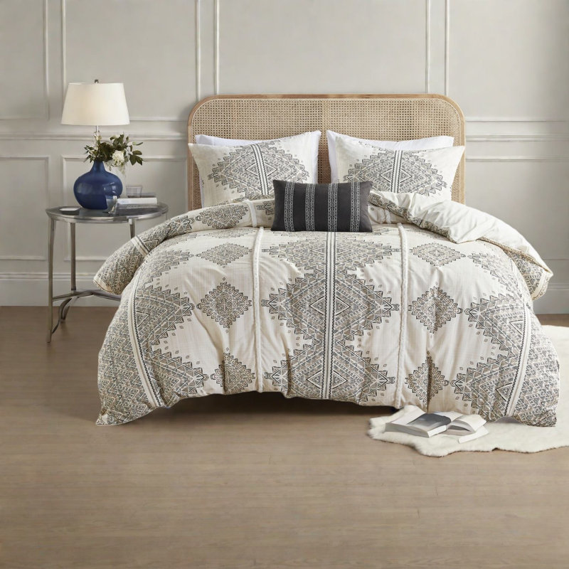 Luxurious Bedding Sets, Polyester Microfiber, Global Inspired Design, Ideal For Home Comfort
