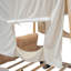 Lit en bois avec coussin de confort, flanelle et laine moelleuse en forme de voiture
