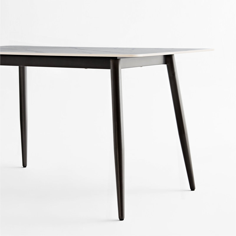 Grande table rectangulaire avec base en métal solide et moderne