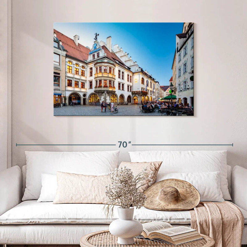 Nicci Hofbrauhaus Am Platzl, H 30 po x l 45 po