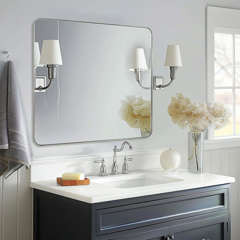 Miroir de salle de bain rectangulaire arrondi moderne Inse | Cadre en acier inoxydable, 30 po x 30 po, Nickel brossé