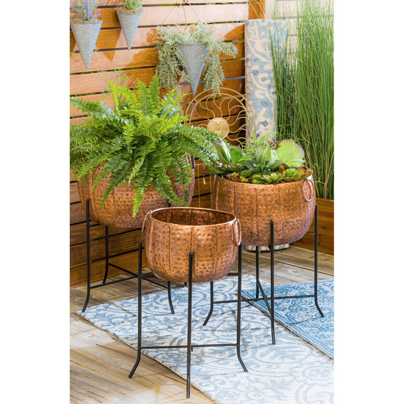 Edvard Metal Pot Planter