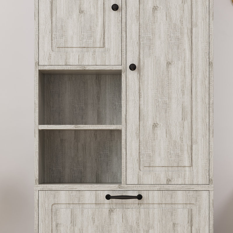 Armoire de rangement de 67,7 po de hauteur avec tablettes réglables et panier à linge, Chêne