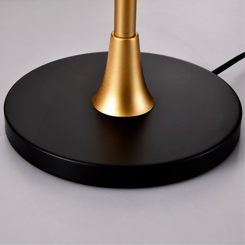 Lampe sur pied pour le salon avec abat-jour beige
