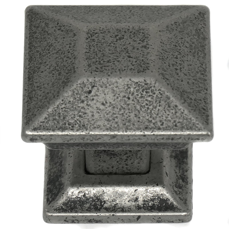 Poise Square Knob