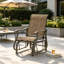 Fauteuil à bascule d'extérieur Outsunny, avec structure en acier et tissu en maille, idéal pour terrasse, jardin et véranda, couleur brun clair.
