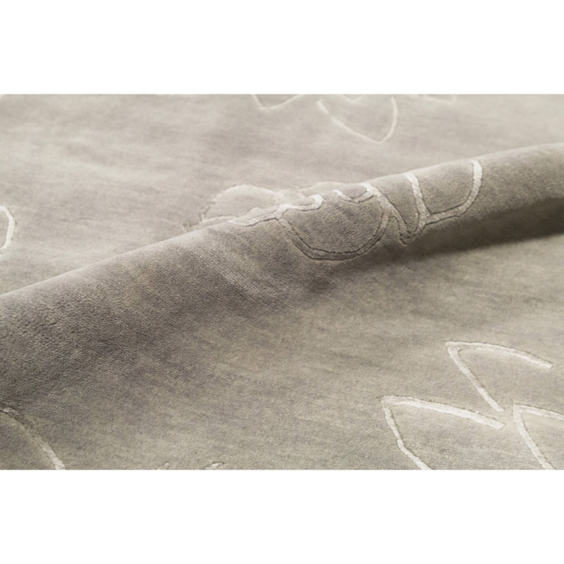 Himalayan Floral Area Rug in Gray