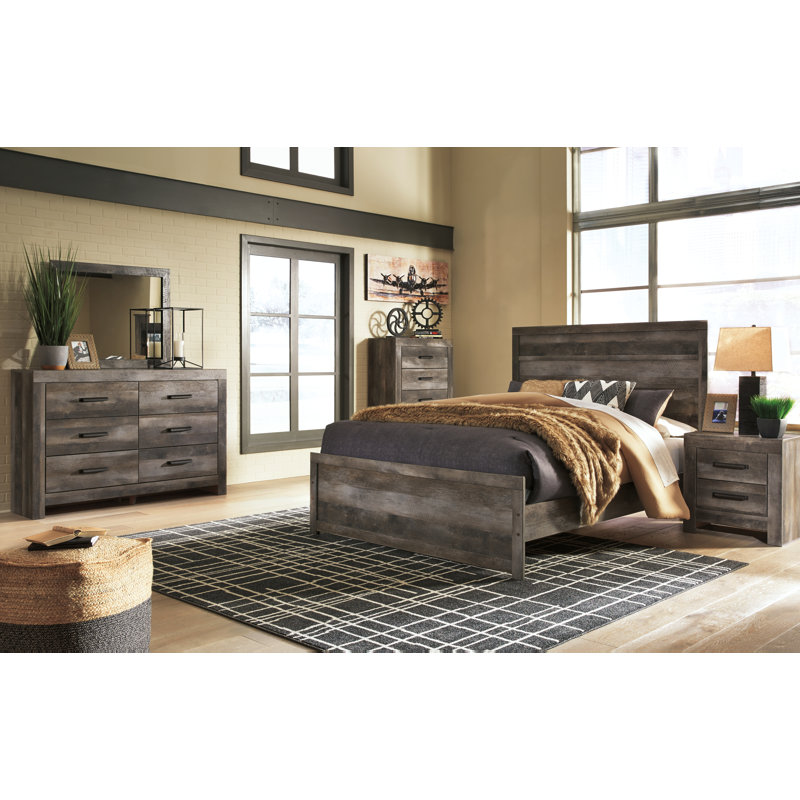 Wynnlow Panel Bed, Queen