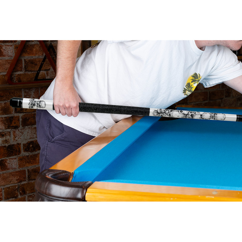 Action Adventure Skulls Pool Cue, 21 oz.
