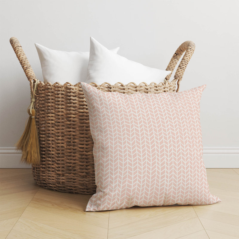 Coussin en plumes à chevrons, H 16 po x l 16 po, Rose