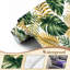 Papier peint adhésif auto-adhésif moderne pour la chambre à coucher Peel and Stick L 69 po x l 96 po avec feuilles tropicales dorées-815620257