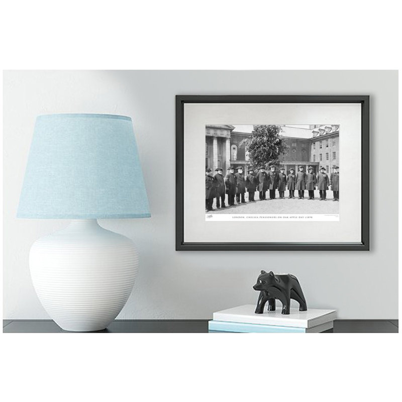 London, Chelsea Pensioners On Oak Apple Day C1898 by Francis Frith - Single Picture Frame Print, 28cm H x 36cm W x 2.3cm D