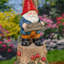 Ensemble de 2 statues de gnome des bois avec lanternes solaires illuminées