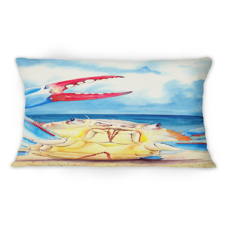 Crabe bleu coloré sur un rivage de sable - Coussin décoratif imprimé nautique et côtier 1