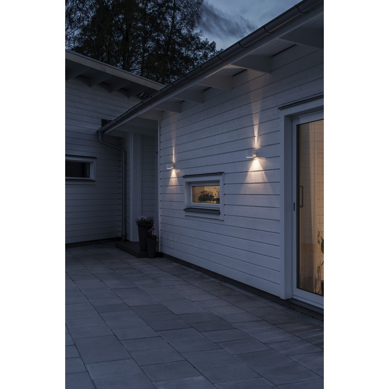 Outdoor Armed Sconce, Matt White