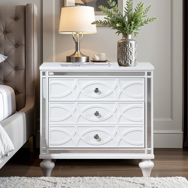 Table de chevet blanche moderne avec accents en miroir et rangement spacieux