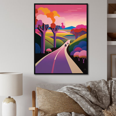 Route tourbillonnante, paysage de montagne mauve