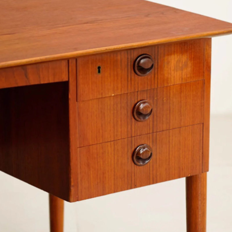 Bureau vintage minimaliste en bois de frêne blanc