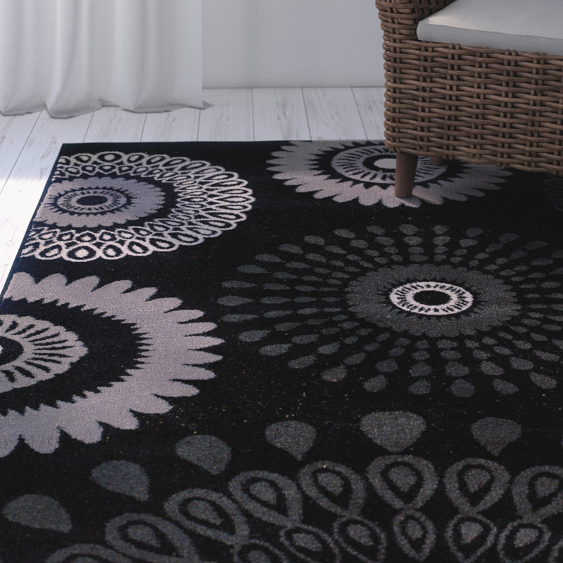 Cooney Floral Indoor Rug, Round 4'