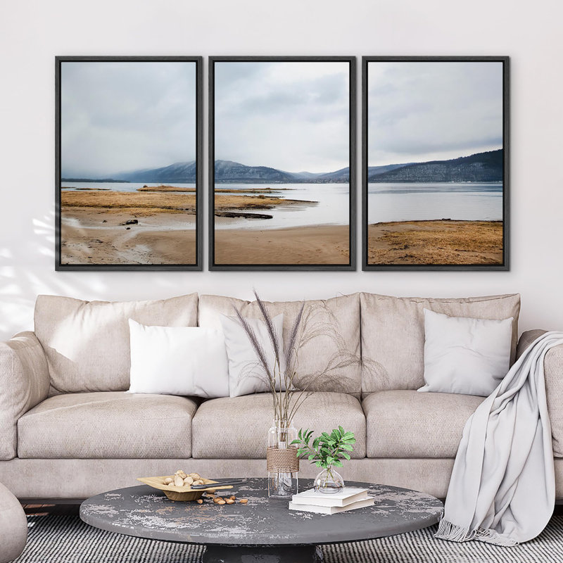 "Serene Lake and Mountains Tranquil Waters Photographie Scenic Realism Decor Contemporary Rustic" 3 - Pièces, Noir