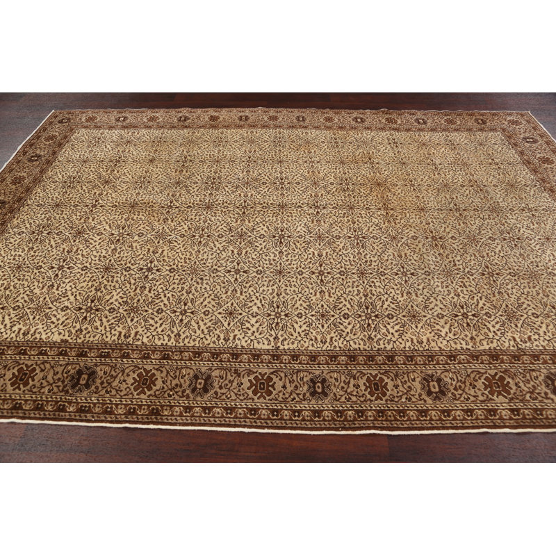 Tapis zone en laine 6 pi 9 po x 9 pi 6 po "one-of-a-kind-noué la 1970 anatolian beige"