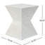 Table d'appoint en béton avec structure prismatique blanche pour l'extérieur