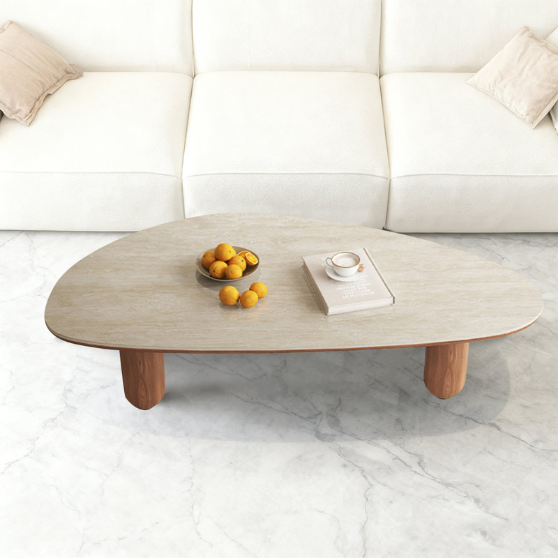 Table basse en pierre claire de forme irrégulière de luxe et de lumière, H 15,35 po x L 46,85 po x l 23,23 po