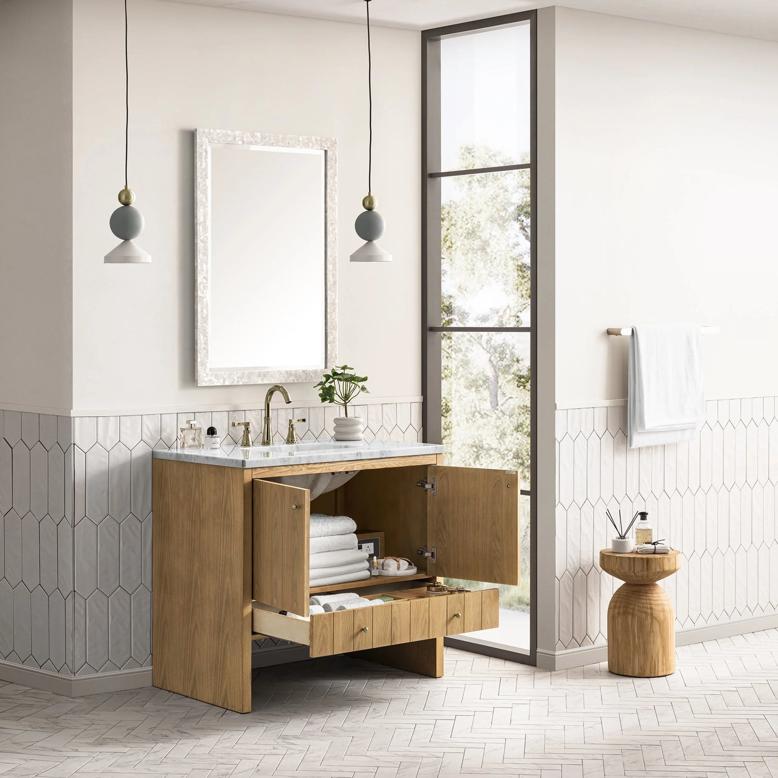 Hudson 36" Single Bathroom Vanity Base, Light Natural Oak