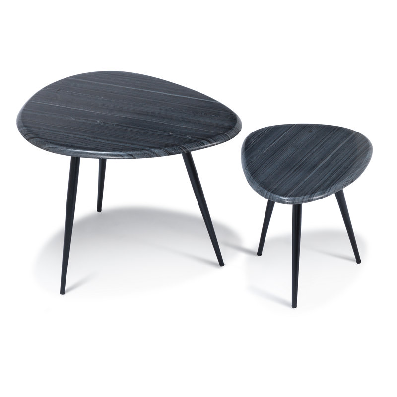 Table basse à 3 pieds