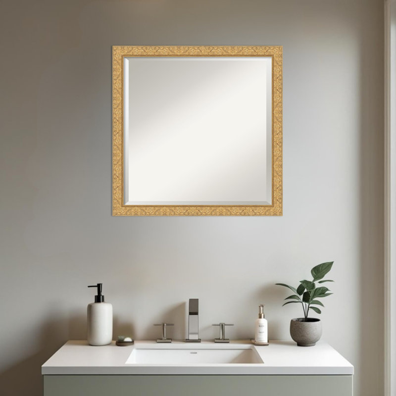 Miroir mural de salle de bain Lila, 22,5 po x 18,5 po, Doré