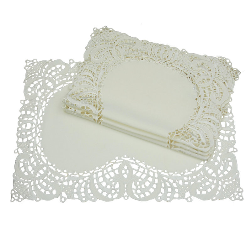 Dainty Lace Placemat and Napkin Set