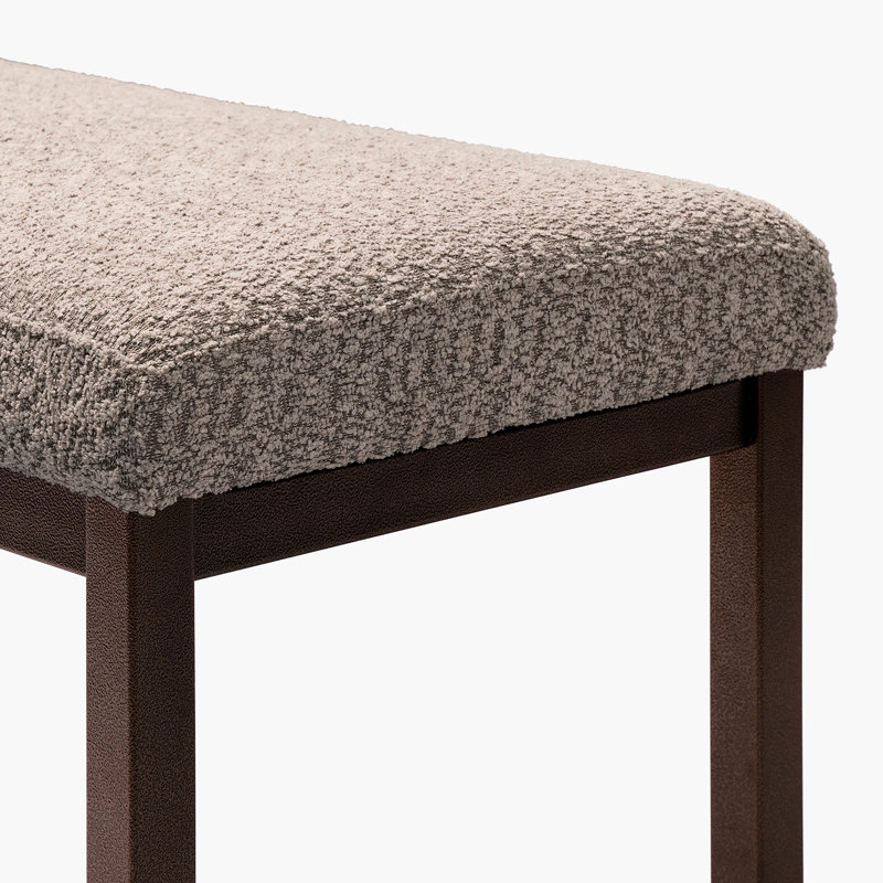 Banc rembourré gris avec structure en métal et cadre luxueux avec une élégance de revêtement
