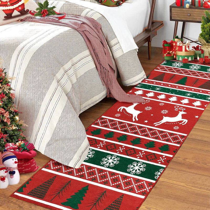 Christmas Runner Rug with Snowflake and Tree Pattern, Washable Low-Pile Non-Slip Hallway and Bedroom Rug,, Runner 2' x 6'