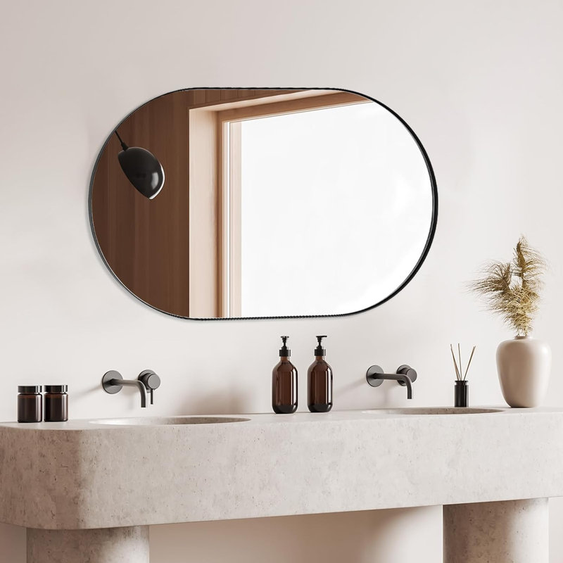 Miroir de salle de bain Kaitlee Cadre en acier inoxydable, Noir mat, 40 po x 30 po, Pilule
