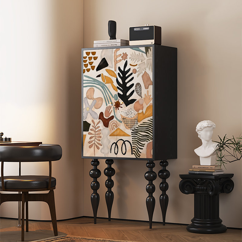 Armoire décorative française moderne