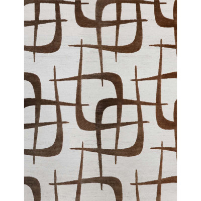Geometric Area Rug in Ivory/Brown