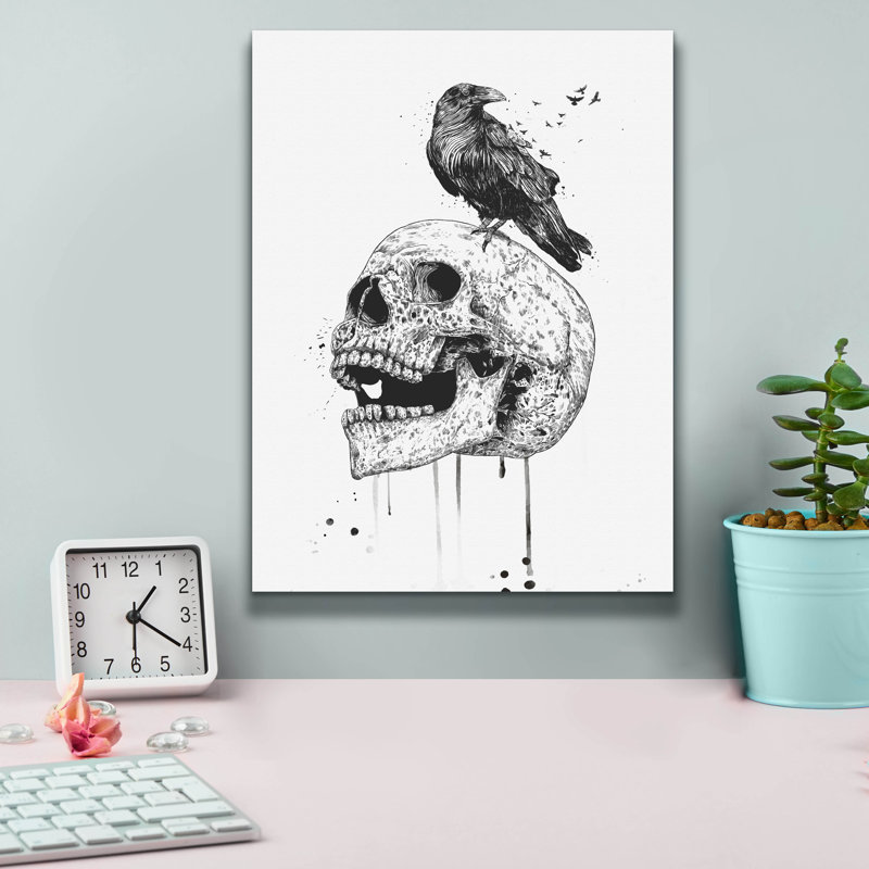 «New Skull» par Balazs Solti, H 16 po x l 12 po x P 0,75 po