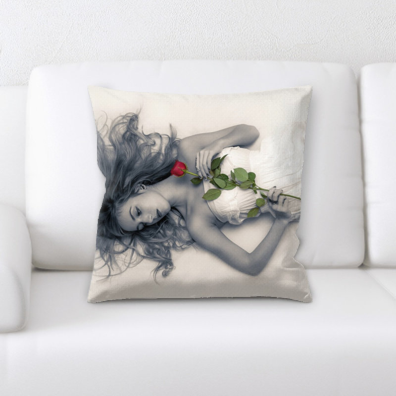 Coussin jeune fille