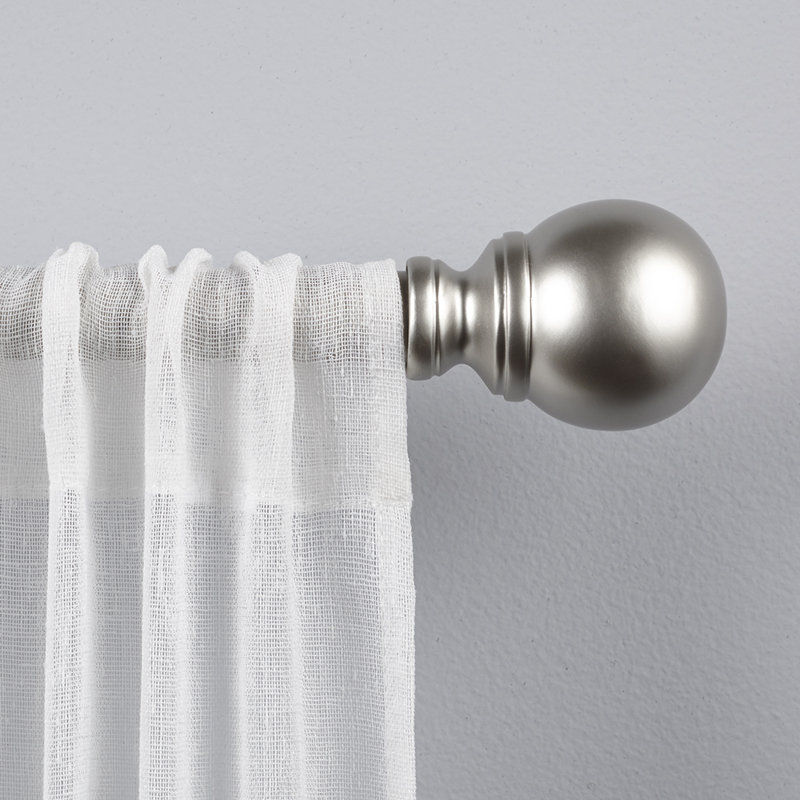 Ensemble de tringle à rideaux et de faîteaux coordonnés de 1 po Deantrei, 66 po à 120 po, Argent