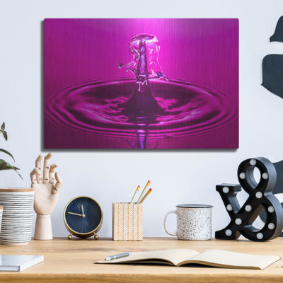  'Drop Splash 12' by Gordon Semmens Metal Wall Art