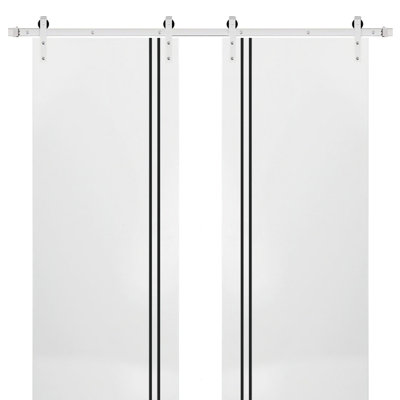Porte de grange double robuste avec quincaillerie Planum 0016 Blanc Soie, supports de rail de 13 pi, porte intérieure moderne à panneaux pleins - 48 po x 80 po (2 x 24 x 80 po) - Rail argenté
