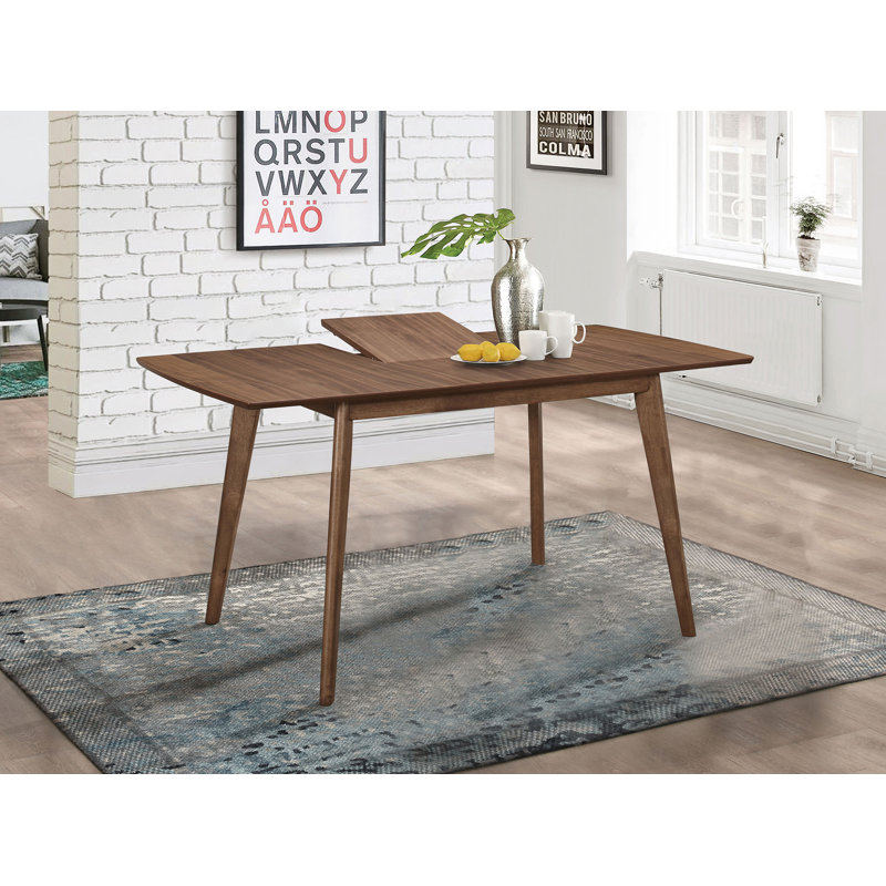 Table de salle à manger à rallonge de 63 po Menèse en noyer naturel
